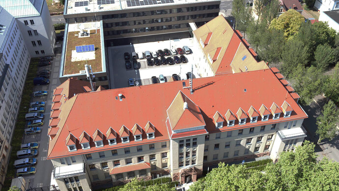 Polizeidirektionen und Polizeireviere vor Ort in Sachsen: Die Aufnahme zeigt das Luftbild der Polizeidirektion Zwickau.