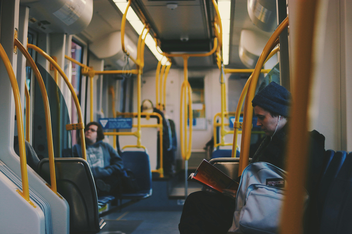 Sicher unterwegs in Bus und Bahn