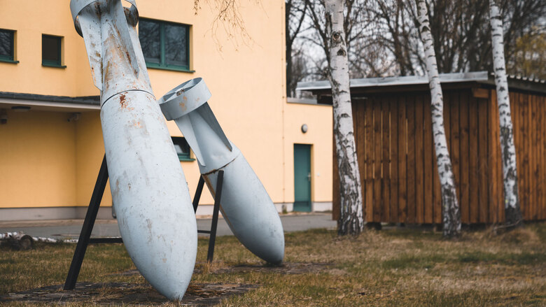 Als Schulungsmaterial ausgestellte Bomben