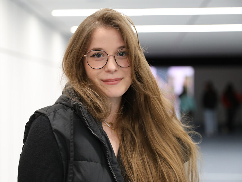 Selma (21) 